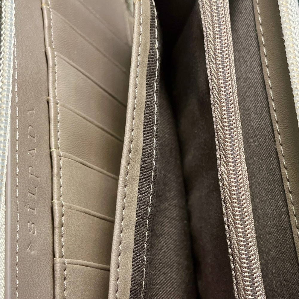 Silpada Margeaux Wallet - Picture 5 of 9